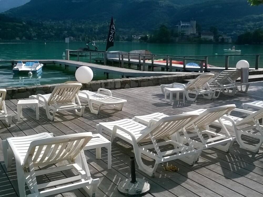 Studio Les Pieds Dans L'Eau Au Bord Du Lac D'Annecy Duingt Exterior photo
