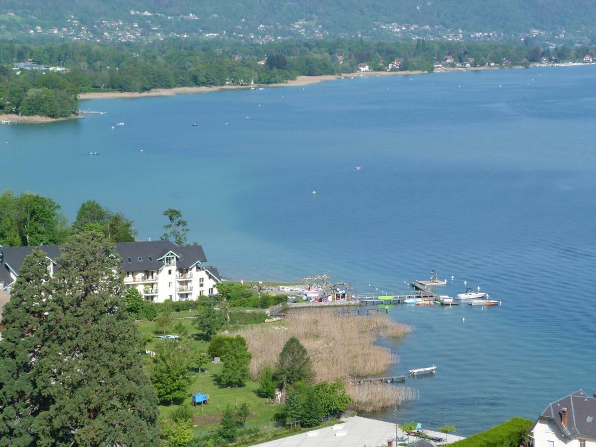 Studio Les Pieds Dans L'Eau Au Bord Du Lac D'Annecy Duingt Exterior photo